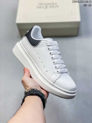 Alexander Mcqueen 亚历山大麦昆 男女鞋广东原产品质，采用丝绸硬质小牛皮鞋面材质，内外超软小羊皮贴脚透气及超软Pu脚感乳胶物料鞋，外置原抽真空高