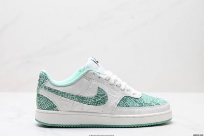 真标Nike Court Vision Lo 低帮百搭 透气休闲运动板鞋 兼顾舒适脚感和出众风范 演绎匠心之作 结构性的支撑贴合感结合复古篮球设计 货号:Cd5