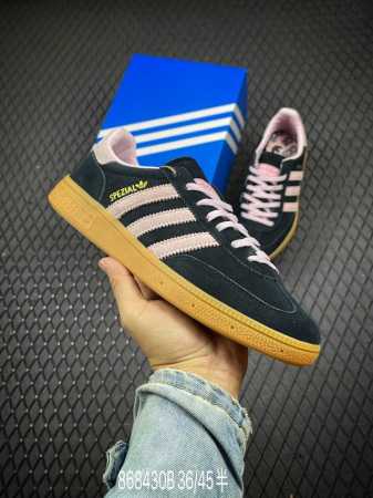 公司级adidas Handball Spezial 官方正确版本 阿迪达斯经典款 复古休闲板鞋 全鞋采用反毛皮制作 牛筋耐磨大底 承载青春情怀的板鞋 经典三条 - 点击图像关闭