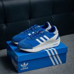 180 核心私 Adidas Originals Gazelle Indoor 三叶草复古防滑耐磨低帮板鞋 鞋款采用柔软的绒面革和耐用的皮革衬里融合在橡胶外底上