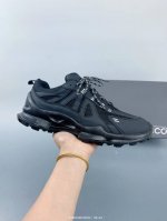 公司级Ecco爱步 透气网纱拼接 采用Ecco家族工艺 Boost 缓震爆米花大底 防滑Tpu设计 完美抓地力防滑 轻便运动休闲鞋 size 如图 编码 K K