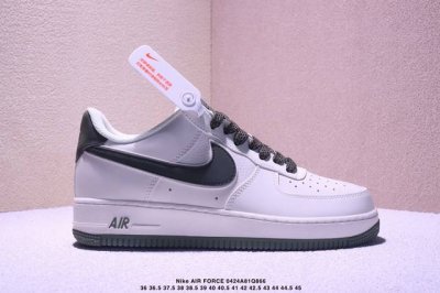 公司级Nike Air Force 7 Low 原楦头原纸板 打造纯正空军版型 #专注外贸渠道 全掌内置蜂窝气垫 #原盒配件 原厂中底钢印、拉帮完美 官方同步上