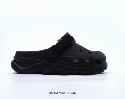 美国休闲鞋履品牌 卡骆驰联乘新晋国际知名鞋类设计师salehe Bembury X Crocs Pollex Clog Peach 夏日沙滩室内外穿搭休闲涉水洞