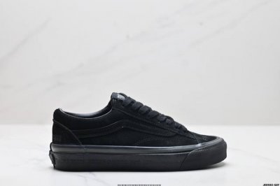公司级范斯Vans Knu-Skool Dr 翻毛皮 耐磨 低帮 板鞋 尺码:35.5 36 36.5 37 38 38.5 39 40 40.5 41 42