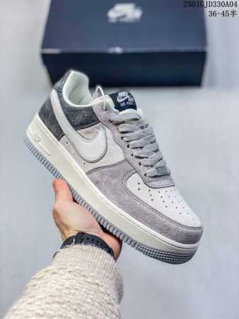 公司级带半码耐克nike Air Force 1“07空军一号低帮联名百搭休闲运动板鞋。柔软、弹性十足的缓震性能和出色的中底设计，横跨复古与现代的外型结合，造就 - 点击图像关闭