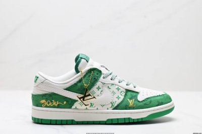 250 公司级耐克Nike Dunk Low 扣篮系列 复古低帮休闲运动滑板板鞋 采用脚感柔软舒适Zoomair气垫 有效吸收滑板等极限运动在落地时带来的冲击力