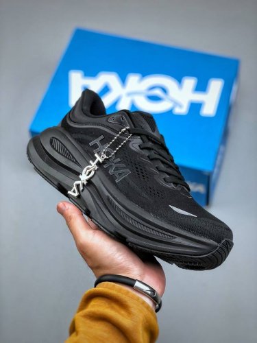Hoka One One Bondi 9 Wide 邦迪九代舒适防滑耐磨低帮休闲跑步鞋 相比常规跑鞋，Hoka One One特别研发使用性能独特的几何形跑鞋中