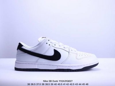 耐克Nike SB Dunk Low SB 扣篮系列复古低帮休闲运动滑板板鞋。采用脚感柔软舒适ZoomAir气垫，有效吸 收滑板等极限运动在落地时带来的冲击力，