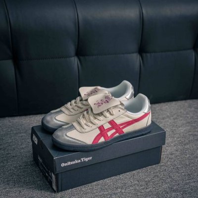 核心私 亚瑟士Onitsuka Tiger Tokuten 鬼家虎 德训低帮休闲板鞋 货号：1183B938- 尺码：36 36.5 37.5 38 38.5