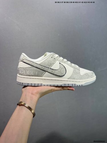 公司级Nike Dunk Sb Low 定制Dunk 定制Dunk Sb顾名思义 具有经典的Dunk血缘 又注入了更多的时尚元素 相较于普通的Dunk滑板鞋 改