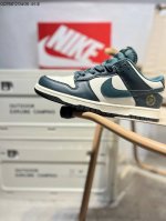 140 耐克Nike Dunk Low 板鞋Sb系列经典百搭休闲运动板鞋加厚鞋舌的填充，使舒适性大大提升，同时也更方便穿脱中底部分则加入了脚感柔软舒适Zooma