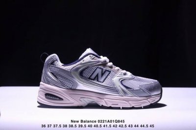 130 公司级新百伦 Nb530 New Balance 530 复跑古鞋Nb530这鞋双确实是Nb家经复典古款式之一，以全科新技诠释，成打功造530鞋款。鞋面
