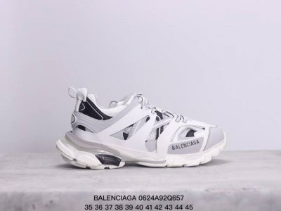 Balenciaga 巴黎世家 男女鞋升级品质版，原版一致配件防尘袋及附送鞋带，全部采用原档案原楦数据开发，1:1比例克重，原装全掌升级乳胶鞋垫设计，市面最为正