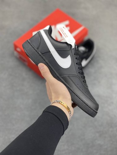 超级福利 核心特价 长期补货 Nike Court Borough 低帮百搭透气休闲运动板鞋男女鞋 经典耐用的设计，兼顾舒适脚感和出众风范，演绎匠心之作。结构性