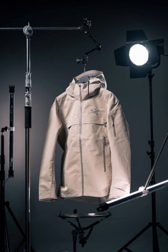 470Arcteryx始祖鸟 Macai Shell Jacket Men's Logo徽标防风防水拉绒背衬硬壳连帽夹克外套 男款