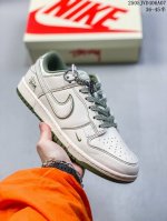 海外爆款限量发售！公司级 Nike Sb Dunk Low“ 斯图西联名 米绿线条” 周年高端定制 低帮休闲板鞋 定制鞋盒 大厂纯原品质出货 超高清洁度 皮料切
