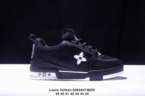 180 Louis Vuitton Trainer Sneaker 路易威登低帮休闲鞋 艺术总监 Virgil Abloh 设计的路易威登手写标识则于侧面彰显品