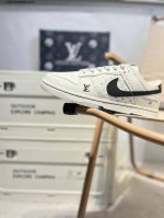 lv X Nike Sb Dunk Low 大厂出品 极力推荐 新配色 原装头层材料 独家版型蒸餾加工 帶來的是更好的视觉和脚感体验 大厂纯原品质出货 清洁度