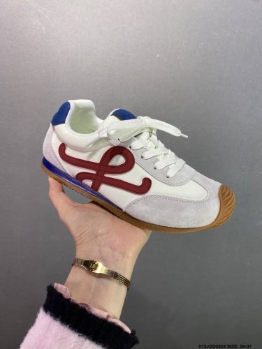 160 童鞋罗意威/Loewe 2025 | Ballet Runner 早春新款爆款芭蕾舞鞋 不对称鞋头造型 外贸出口订单 广东原厂 作为Loewe的标志性设