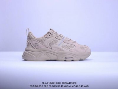 公司级fila Fusion Kick 斐乐潮牌防滑耐磨轻便低帮板鞋 Fusion 系列传承了 Fila 的百年基因，融入年轻运动及潮流文化，成为引领变革、创新