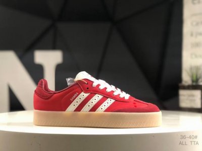 阿迪 Adidas Originals Sambae W 百搭单品 复古桑巴板鞋 这款桑巴鞋展示了高质量的工艺 带有装饰的超锁缝制和无缝的手感 柔软、柔软的皮革