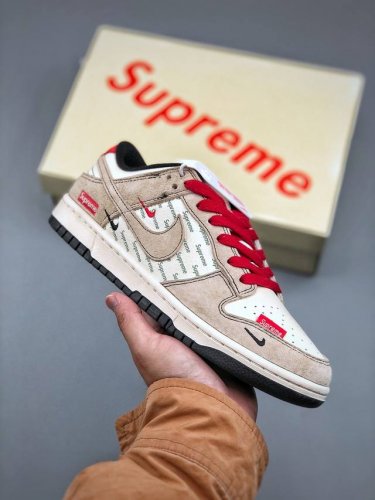 Nike Sb Dunk Low X Supreme 白灰红三小钩纯原大厂出品 极力推荐原装头层材料 独家版型蒸餾加工帶來的是更好的视觉和脚感体验大厂纯原品质出