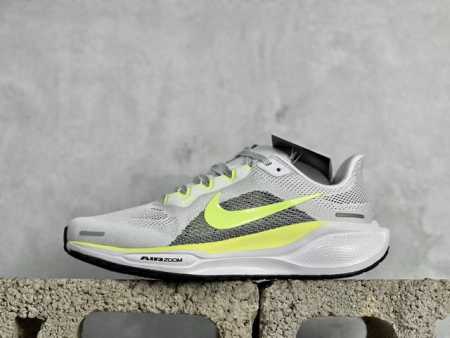 Rs Nk Air Zoom Pegasus 41 耐克网面透气轻便耐磨跑鞋 Fd2722-104 #鞋面采用网布、织物、橡塑材料等多种材料拼接，出色支撑效果， - 点击图像关闭