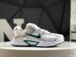 耐克 Nike 2025年新款 Nike V5 Rnr 轻量缓震支撑休闲鞋 舒适防滑耐磨低帮复刻运动鞋 厚底**老爹鞋 Hj5228-003经典设计与现代工艺完