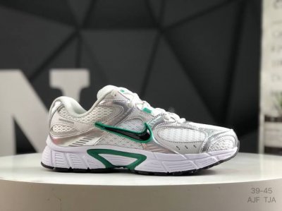 耐克 Nike 2025年新款 Nike V5 Rnr 轻量缓震支撑休闲鞋 舒适防滑耐磨低帮复刻运动鞋 厚底**老爹鞋 Hj5228-003经典设计与现代工艺完