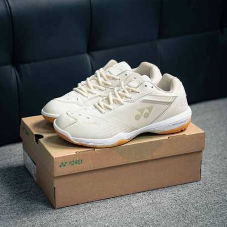 尤尼克斯 Aerus 四代 羽毛球鞋 Badminton Shoes 低帮耐磨舒适羽毛球鞋 织物材质运动鞋 可实战球鞋 尺码：36 37 37.5 38 38. - 点击图像关闭