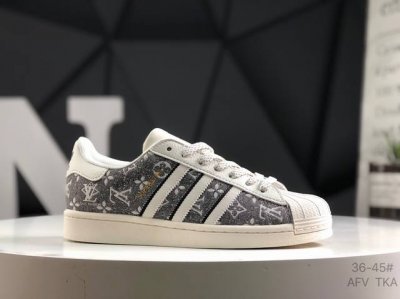 公司级带半码 阿迪达斯 三叶草Adidas Originals Superstar 经典贝壳头系列低帮百搭休闲运动板鞋Supreme限定 货号： Jy8911