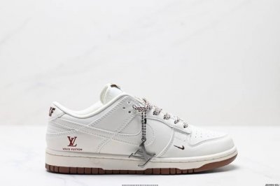 公司级耐克Nike Dunk Low 扣篮系列 复古低帮休闲运动滑板板鞋 采用脚感柔软舒适Zoomair气垫 有效吸收滑板等极限运动在落地时带来的冲击力 为街头