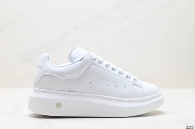 真标意大利高奢品牌Alexander Mcqueen亚历山大 麦昆 Sole Leather Sneakers低帮时装厚底休闲运动小白鞋 货号:553770 W