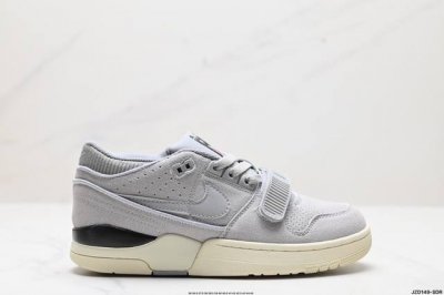 真标nike Air Alpha Force 88 低帮篮球鞋该双鞋更是作为当年aj2 Low 和 Air Jordan 3 之间过渡鞋款和88年原版的细节上几