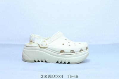 150 Crocs Classic Crush Marbed Clog 卡骆驰厚底夏季轻便沙滩鞋 防滑耐磨大底凉鞋 洞洞鞋花园鞋 环保软包装 货号 208365