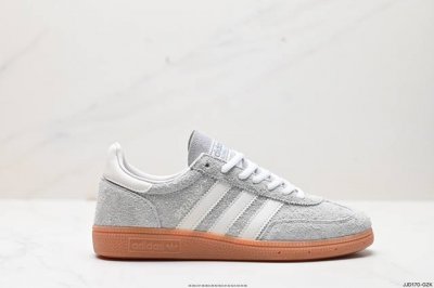 公司级adidas Handball Spezial 官方正确版本 阿迪达斯经典款 复古休闲板鞋 全鞋采用反毛皮制作 牛筋耐磨大底 承载青春情怀的板鞋 经典三条