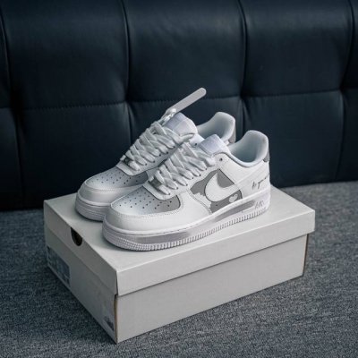 核心私 Air Force 1 原装级别 原楦头原纸板 打造纯正空军版型专注外贸渠道 全掌内置蜂窝气垫 原盒配件 原厂中底钢印、拉帮完美 货号：Cw2288 1