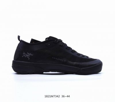 户外王者 升级品质365 Arc Konseal Lt Gore-Tex 覆盖防水越野跑鞋# 搭载85%压缩eva缓震中底技术 Vibram黄金耐磨锯齿外底 越
