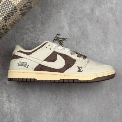 本地 核心私 Nk Sb Dunk Low Lv联名-牛仔拼接 周年高端定制 低帮休闲板鞋 #定制鞋盒 大厂纯原品质出货 超高清洁度 皮料切割干净无任何毛边 细