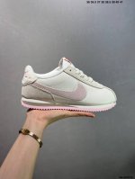 nike Classic Cortez 耐克经典轻便舒适阿甘鞋休闲跑步鞋运动鞋 纯粹而执着的精神 使得Cortez种在了一代人的心里 无论是否喜欢它复古的鞋型