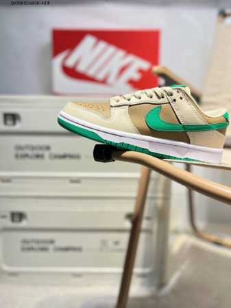 耐克Nike Dunk Low 板鞋Sb系列经典百搭休闲运动板鞋加厚鞋舌的填充，使舒适性大大提升，同时也更方便穿脱中底部分则加入了脚感柔软舒适Zoomair气垫 - 点击图像关闭