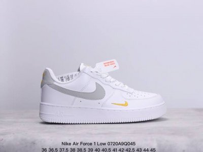 公司级nike Air Force 1 Low 空军一号低帮百搭休闲运动板鞋。柔软、弹性十足的缓震性能和出色的中底设计，横跨复古与现代的外型结合，造就出风靡全球