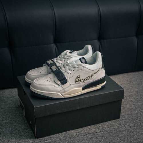 核心私 Nike Air Jordan Legacy 312 Low 乔丹 Aj 312 最强三合一混合版 有着交错结合的设计，它的名字就展现出它所包含的鞋款元