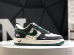 公司级带半码 耐克 Nike Air Force 7 空军一号低帮百搭休闲运动板鞋。柔软、弹性十足的缓震性能和出色的中底设计，横跨复古与现代的外型结合，造就出风