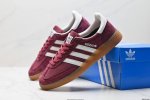 公司级Adidas Handball Spezial 官方正确版本 阿迪达斯经典款 复古休闲板鞋 全鞋采用反毛皮制作 牛筋耐磨大底 承载青春情怀的板鞋 经典三条