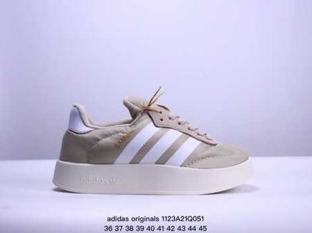 Adidas Originals Tenis Samba Home 超轻量上脚 秋冬保暖慵懒面包鞋 超级丑萌可爱的胖墩外表 不失可爱顽皮灵魂 拥有保暖性能同时也 - 点击图像关闭