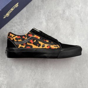 本地 核心私 Vans Lx Old Skool 高阶系列 豹纹拼接休闲低帮滑板鞋 范斯官方新款 重回复古街头巅峰 鞋面采用麂皮搭配帆布材质打造 豹纹配色点缀