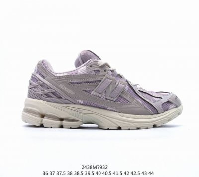 New Balance 1906系列复古老爹风休闲运动慢跑鞋 M1906Rpa #采用轻质牛剖革拼接透气网眼衬垫织物鞋面材质 T-Beam大底提供足步弓支撑，保