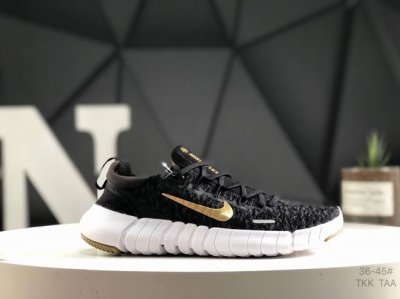 耐克 Nike Free Run 5.0 耐克 赤足5.0 轻便透气运动跑步鞋 类似袜子的Nike Free Run 5.0由至少20%的可回收材料制成，旨在从