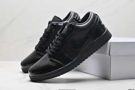 公司级air Jordan 1 Low Se Aj1乔1低帮休闲板鞋 同步官方配色 市场唯一独家头层皮打造 原鞋原档案开发 原厂皮料 原档冲孔鞋头 正确满胶鞋垫 - 点击图像关闭